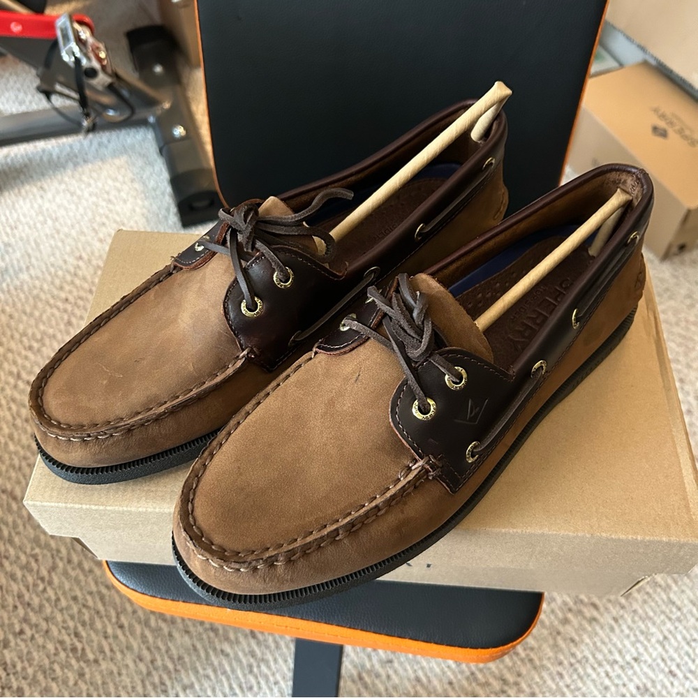 Sperry Brown Boat Shoes A/O brown Buck men’s 10 NWT